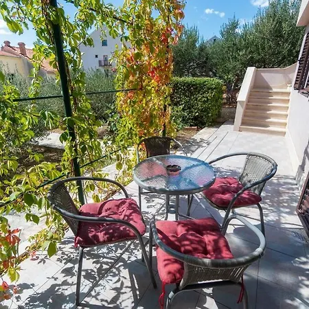 Apartmán Cozy 1 Bedroom Apt/terrace/garden *