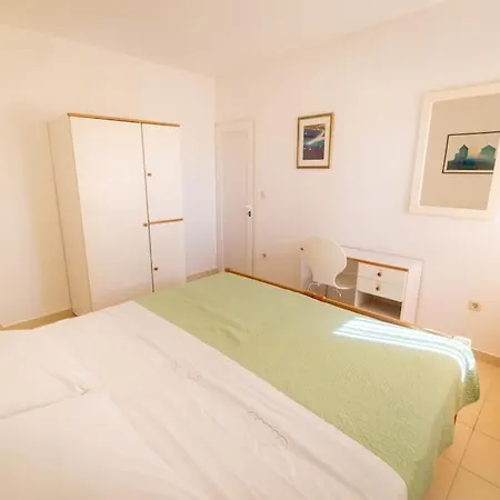Cozy 1 Bedroom Apt/terrace/garden * Bol