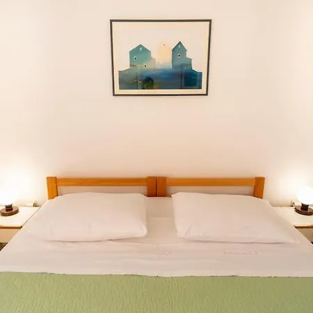 Cozy 1 Bedroom Apt/terrace/garden